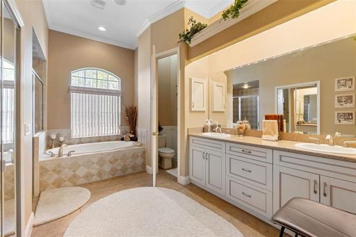 Owners bath