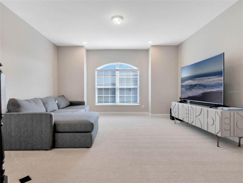Spacious loft area