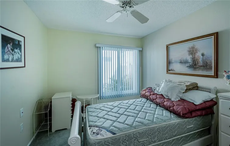 Guest/2nd bedroom