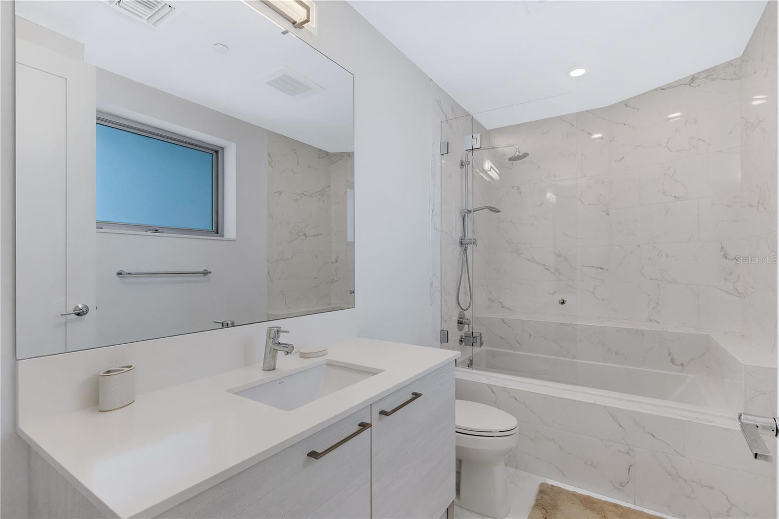 2nd bathroom