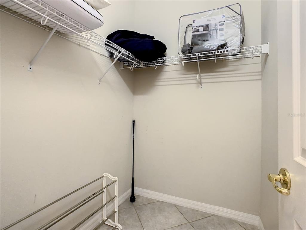 BR 3 WALK IN CLOSET CASITA