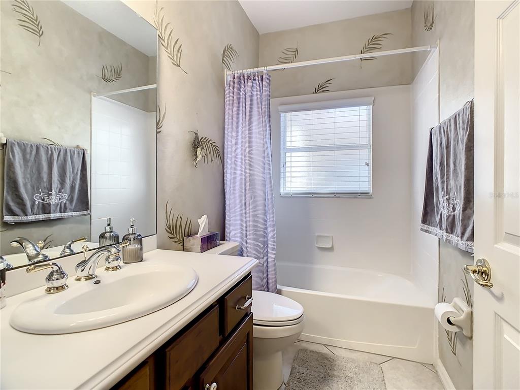 GUEST BATH 2
