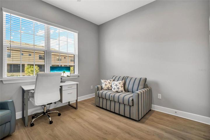 Main Floor Bonus Room