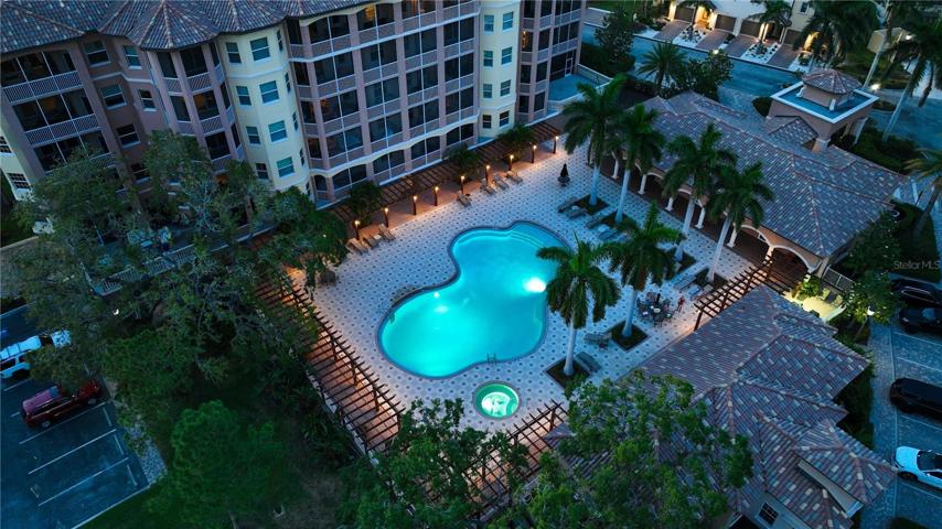 Resort Living!!