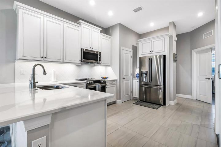 Spacious Kitchen