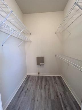 Walk in closet in MB