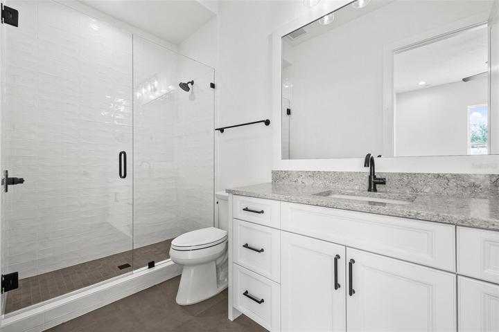 Bath 2 (2nd Floor)