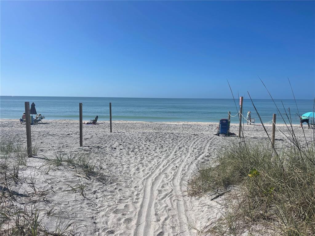 PRIVATE BEACH