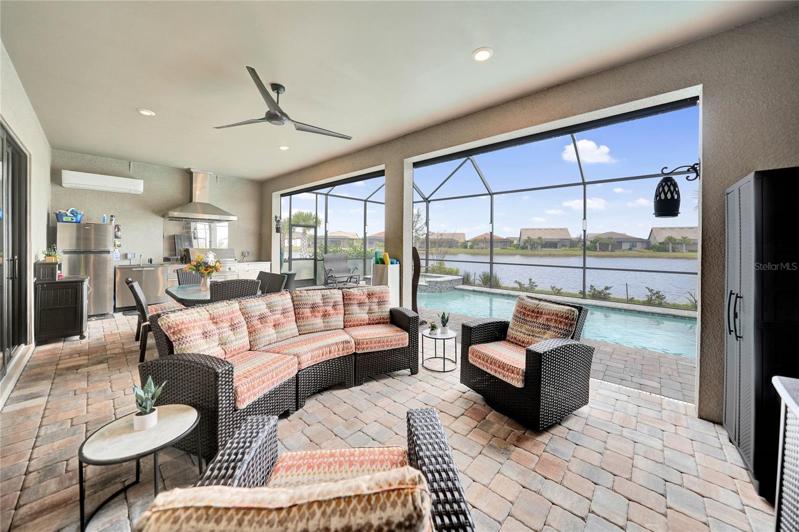 Outdoor Kitchen