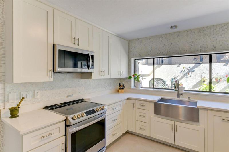 Quartz countertops in the kitchen