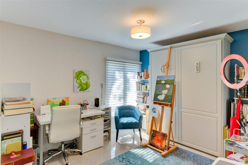 Second bedroom with Murphy bed