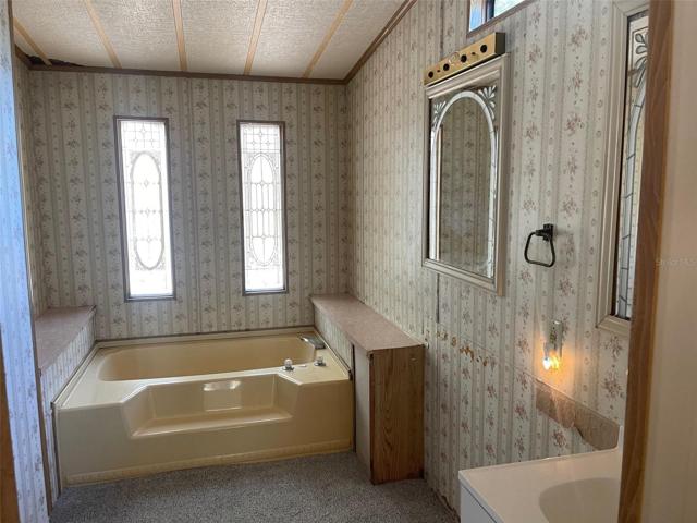 Sunken tub