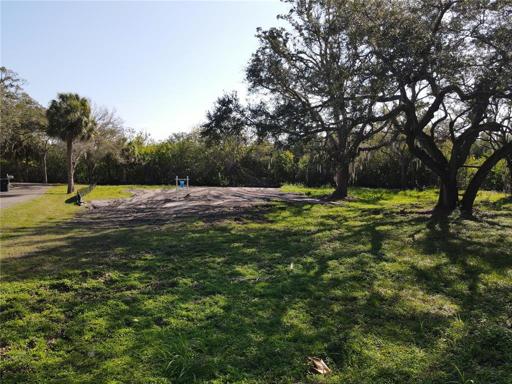 Another view of this beautiful oversized vacant lot in Safety Harbor
