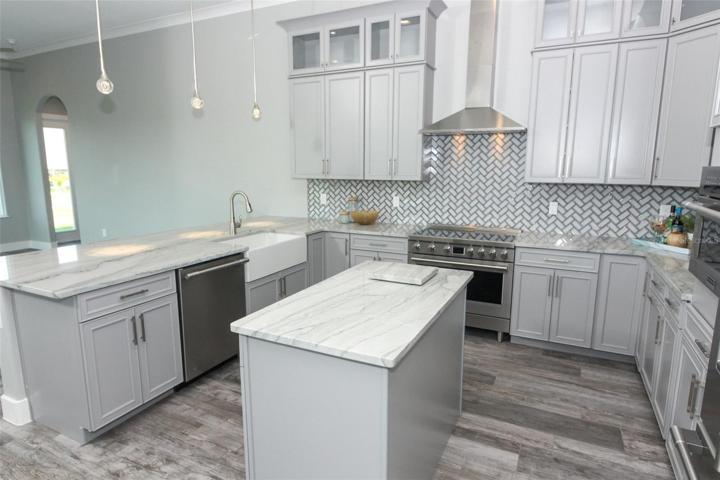 Incredible Kitchen