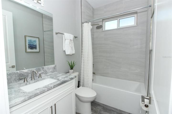 Bath for 2 and 3