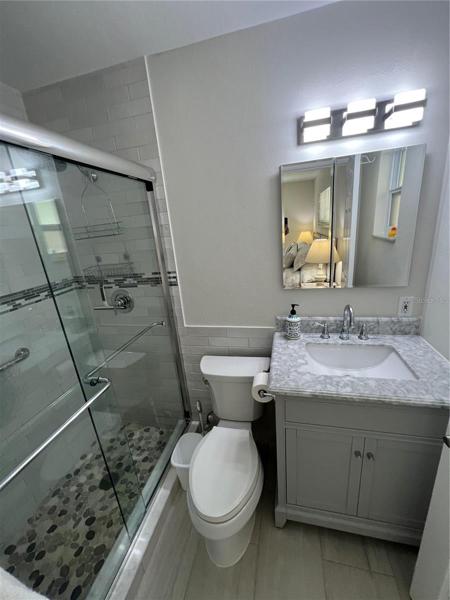 Master Bathroom/ Attached.
