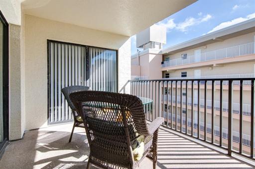 Sunny balcony to enjoy the Florida weather