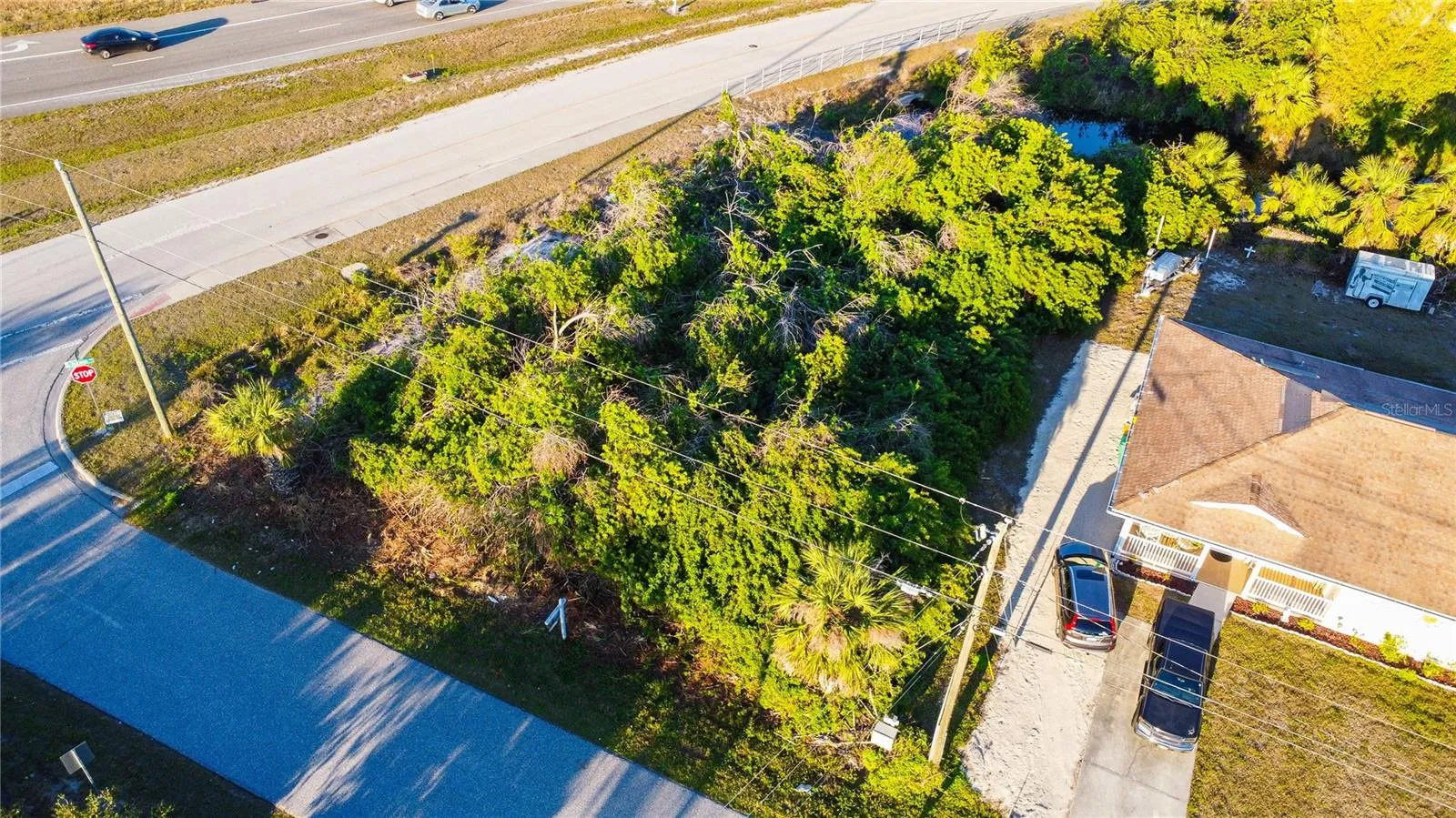 Beautiful Corner lot-  Access Rd and Rosemont