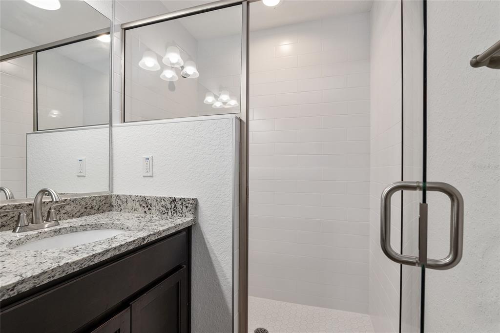Granite Counters, Walk in Shower