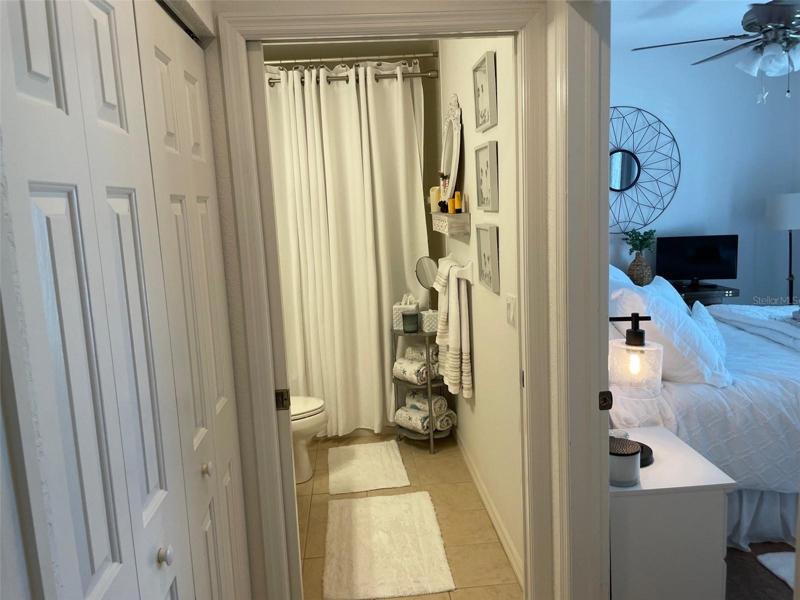 Front / Hall Bathroom