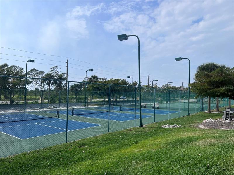 Pickleball and Tennis Courts
