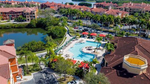 Grand Bellagio Clubhouse and pool