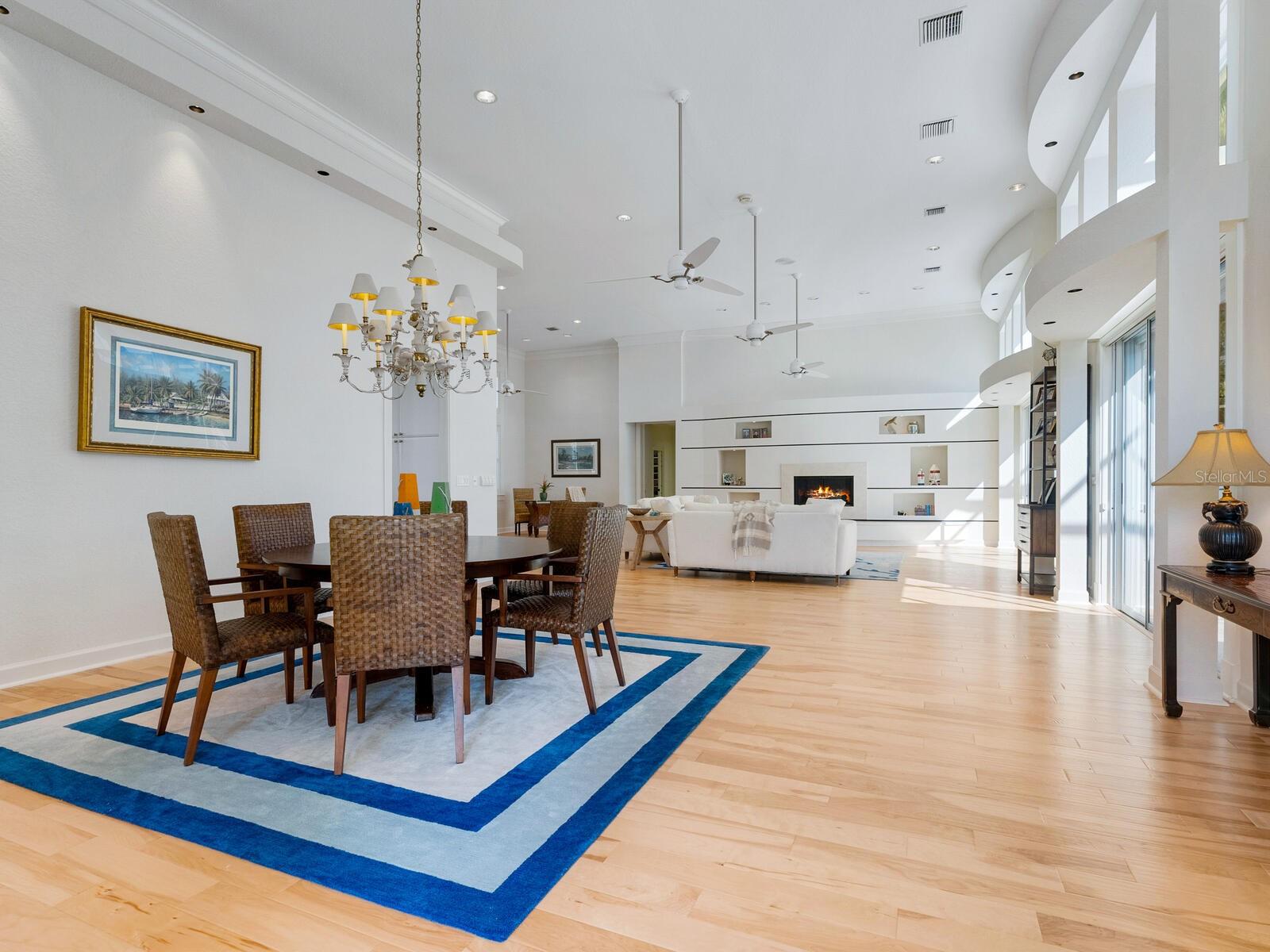 Enjoy all your formal parties in one of many dining areas
