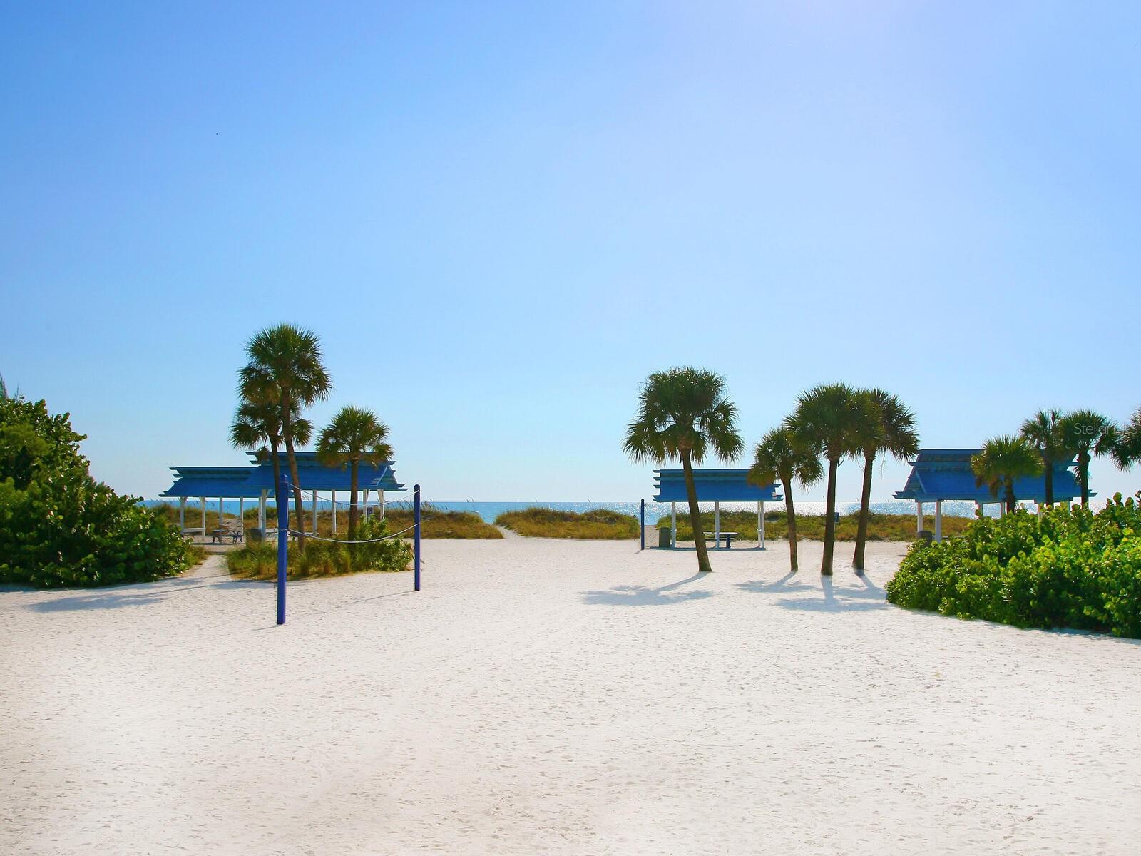 Bay Isles Beach Club is 5 minutes away for all your fun in the sun !