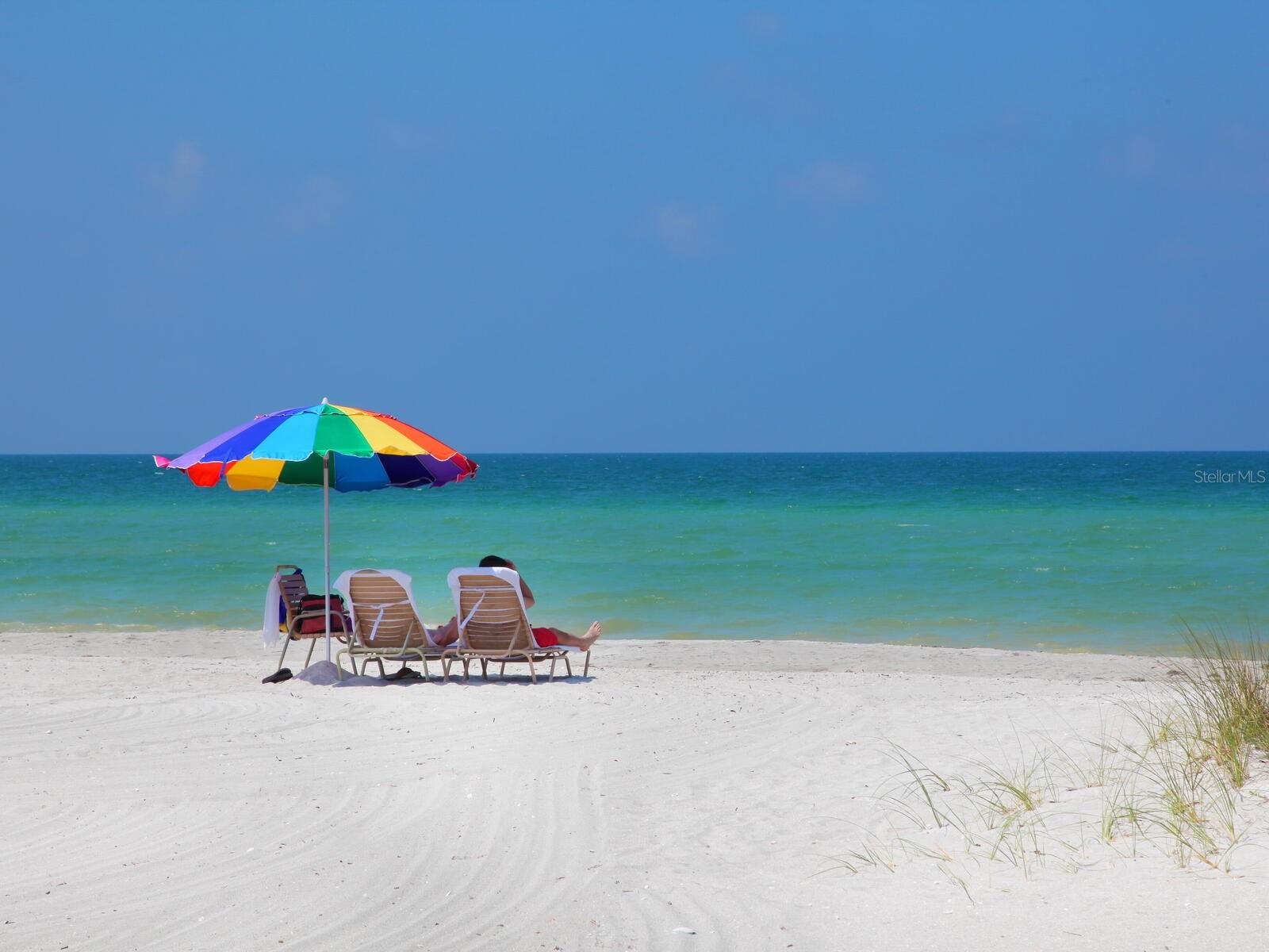 Come enjoy everyday here in Paradise !