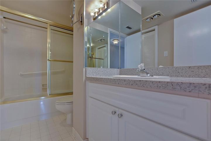 2nd Bathroom