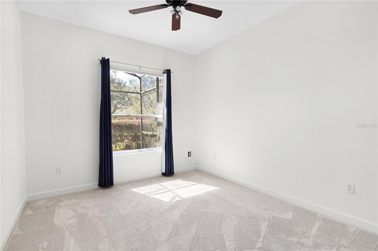 Guest Bedroom Overlooking Screened Lanai
