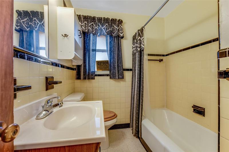 Bathroom 2