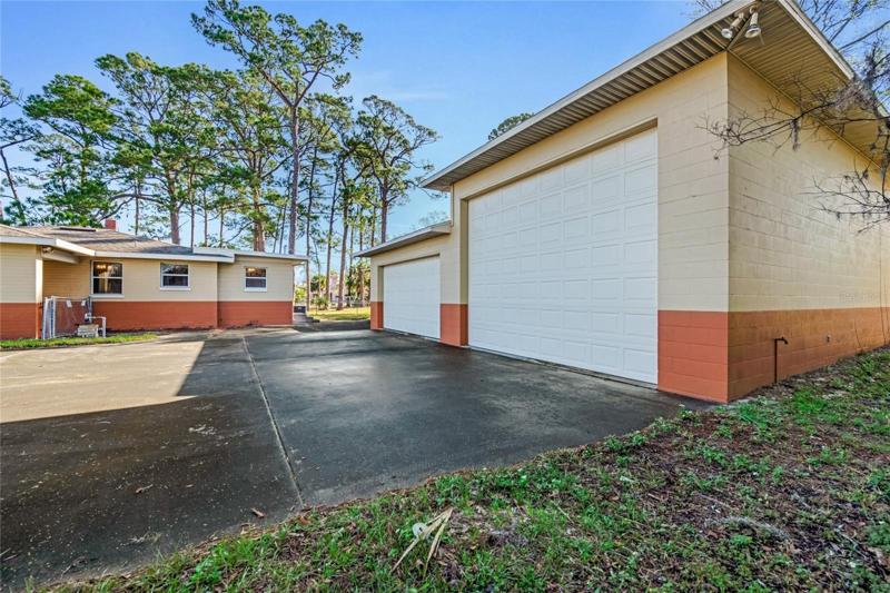 Detached 3 Bay Garage