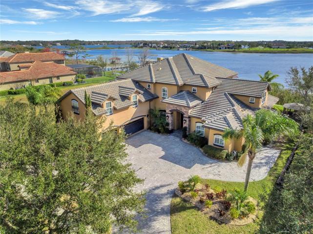 Luxury Lakefront Living