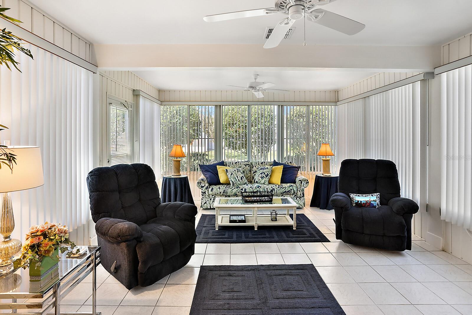 Spacious and Bright Florida Room with Lots of Natural Light