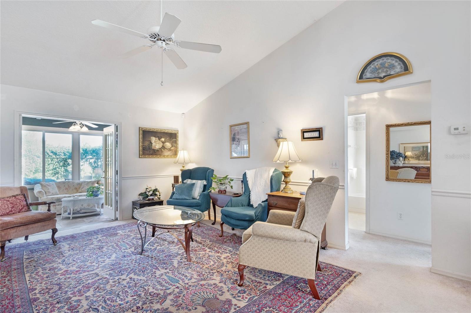 OPEN LIVING AREA