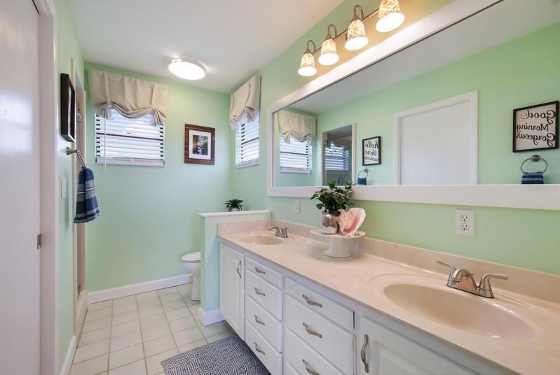 Upstairs Master Bath