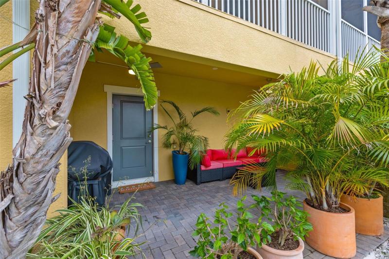 a private back patio to enjoy