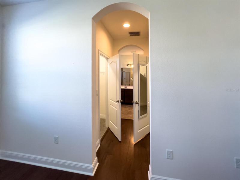 En suite bathroom entrance