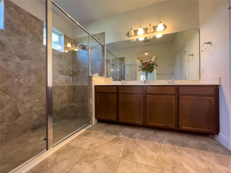 En suite bathroom