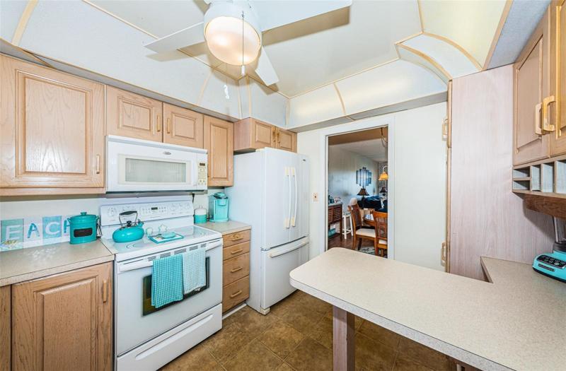 Breakfast bar and desk