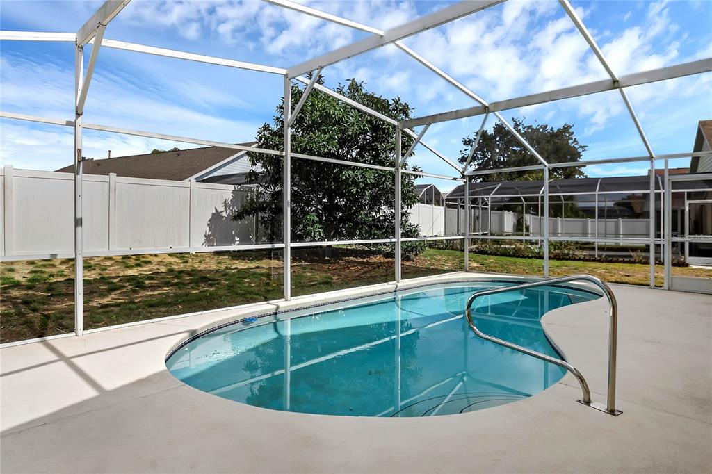 Screened in Pool