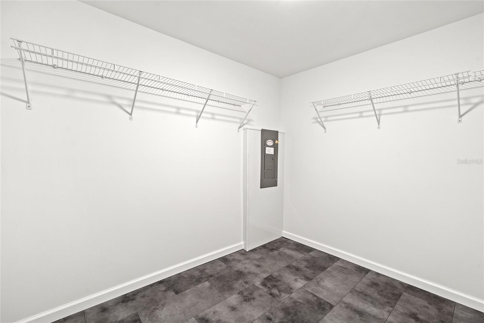 Walk-in closet