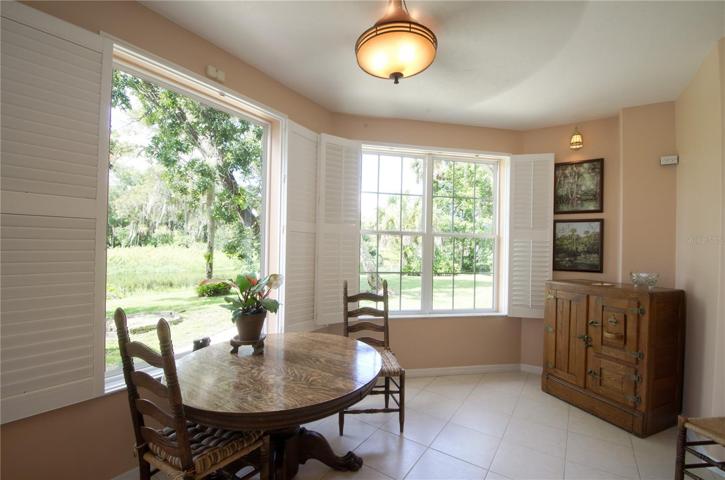 eat in kitchen