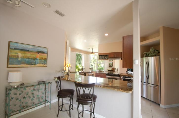 foyer into kitchen