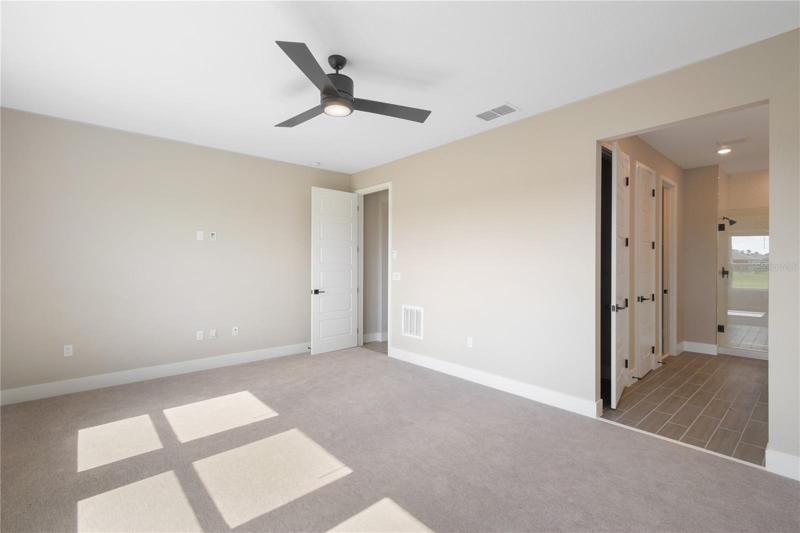 Primary BR w/ ensuite