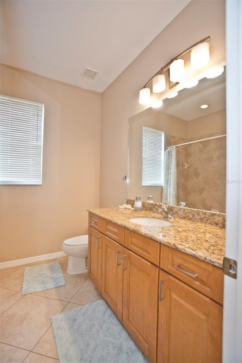 Glimpse of 1 of 4 FULL BATHS