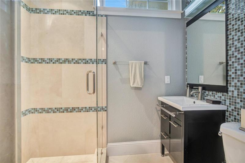 downstairs full bathroom