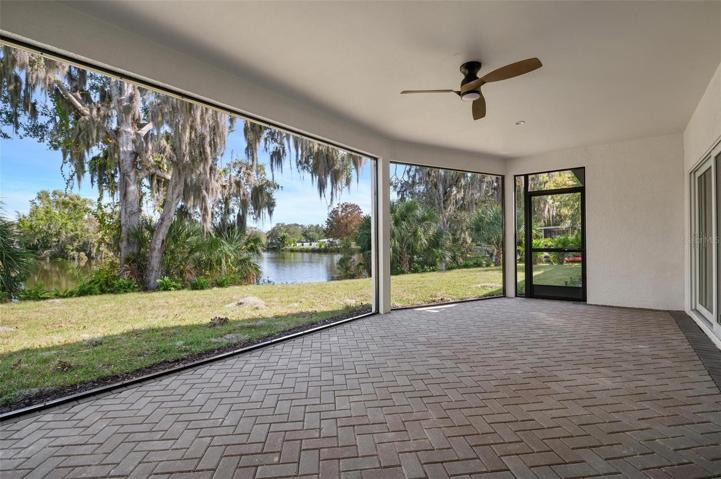 Screened in Patio with Seamless Screens
