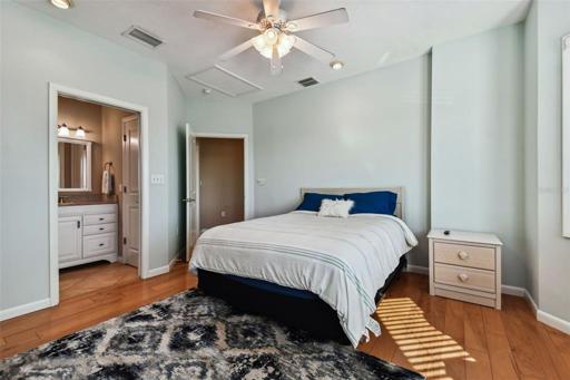 Guest bedroom